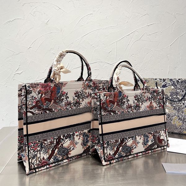 2022 woman tote bags men designer shopping bag lady luxury handbag man shoulder bag cross body designers messenger totes wallet portable han
2022 woman tote bags men designer shopping bag lady luxury handbag man shoulder bag cross body designers messenger totes wallet portable han