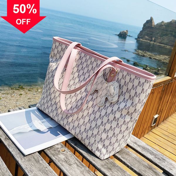 designer evening bag new shoulder mini hand large capacity women's summer fashion student portable tote bag
designer evening bag new shoulder mini hand large capacity women's summer fashion student portable tote bag