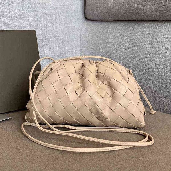 designer women bottegass handbags venetas cloud woven leather mouth gold handbag single network red star same
designer women bottegass handbags venetas cloud woven leather mouth gold handbag single network red star same