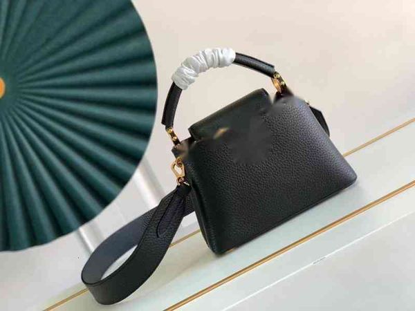 handbags capucines mini m56669 luxury brand designer men woman handbag real leather totes shoulder bags backpacks pouches wallets purse 45pn
handbags capucines mini m56669 luxury brand designer men woman handbag real leather totes shoulder bags backpacks pouches wallets purse 45pn