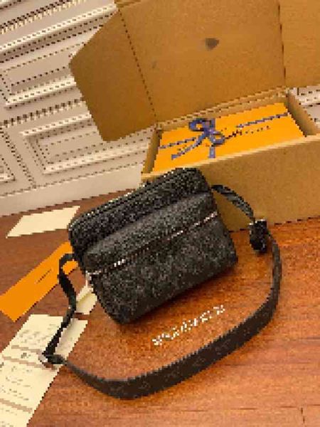 other bags m30233 men's diagonal wide shoulder strap camera messenger bag luxury quality brand designer letter handbags wf9q, Black
other bags m30233 men's diagonal wide shoulder strap camera messenger bag luxury quality brand designer letter handbags wf9q, Black