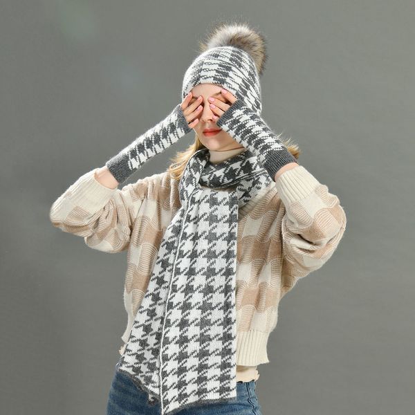 hats scarves gloves set winter thick knitted and warm fashion beanie scarf 3 pieces set plaid pattern outdoor 220920, Blue;gray
hats scarves gloves set winter thick knitted and warm fashion beanie scarf 3 pieces set plaid pattern outdoor 220920, Blue;gray