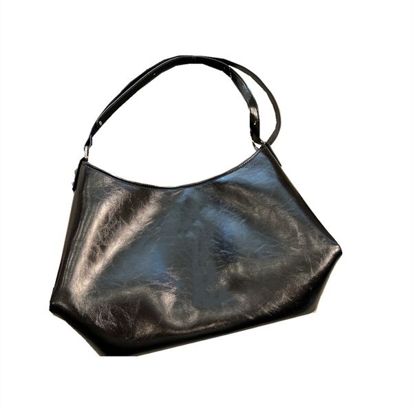 designer shoulder bag women's oil wax leather handbag size 35cm large capacity delivery box
designer shoulder bag women's oil wax leather handbag size 35cm large capacity delivery box