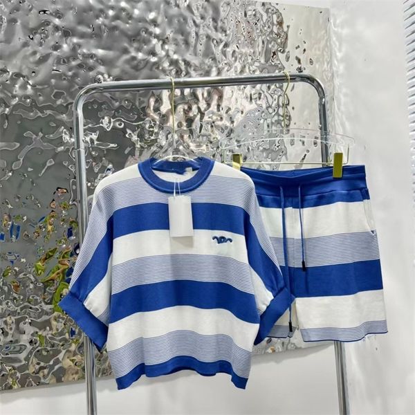 2023 new clothing winter high version suit color stripe embroidery women's upper and lower garments slim temperament knitted t-shirt sh, Gray
2023 new clothing winter high version suit color stripe embroidery women's upper and lower garments slim temperament knitted t-shirt sh, Gray
