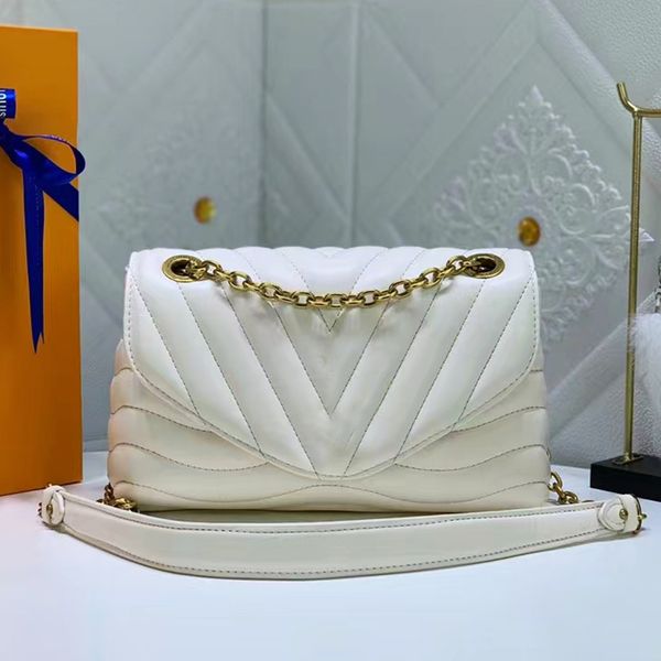 totes designer bags shoulder small chain bag women fashion handbag quilted calfskin magnetic metal fittings chain can be slid and adjusted c
totes designer bags shoulder small chain bag women fashion handbag quilted calfskin magnetic metal fittings chain can be slid and adjusted c