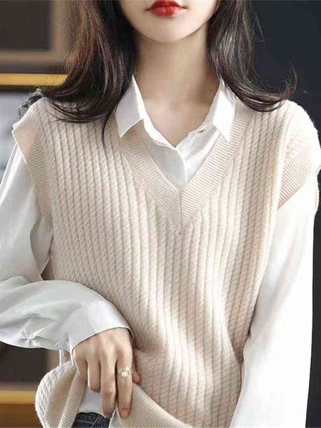 women's sweaters 2022 sweater vest for women solid color loose sleeveless knitted vest woman allematch simple casual cashmere jackets, White;black
women's sweaters 2022 sweater vest for women solid color loose sleeveless knitted vest woman allematch simple casual cashmere jackets, White;black