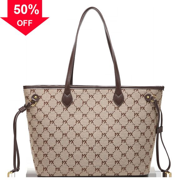 designer evening bag new shoulder mini hand women's one portable care extra large capacity jacquard autumn and winter fashion light lux 
designer evening bag new shoulder mini hand women's one portable care extra large capacity jacquard autumn and winter fashion light lux