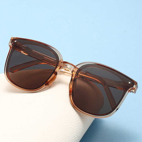 sunglasssummer 2022 simple folding sunglasses ins wind network red same style street p ography women fashion, White;black
sunglasssummer 2022 simple folding sunglasses ins wind network red same style street p ography women fashion, White;black