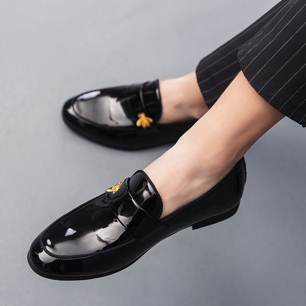 men's shoes loafers fashion suede bee embroidery round toe flat heel classic office professional comfortable one foot casual big size38, Black
men's shoes loafers fashion suede bee embroidery round toe flat heel classic office professional comfortable one foot casual big size38, Black