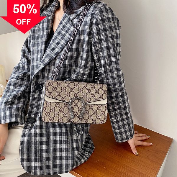 designer evening bag new shoulder mini hand fashion women's fashion letter small square one msenger bag
designer evening bag new shoulder mini hand fashion women's fashion letter small square one msenger bag