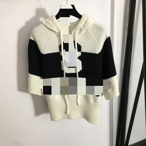 9802 2022 milan runway autumn women sweater brand same style short sleeve hooded womens meiyi, White;black
9802 2022 milan runway autumn women sweater brand same style short sleeve hooded womens meiyi, White;black