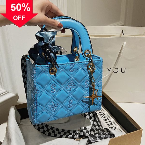 designer evening bag new shoulder mini hand bag women's 2022 new diamond embroidery wide strap fashion one crossbody
designer evening bag new shoulder mini hand bag women's 2022 new diamond embroidery wide strap fashion one crossbody