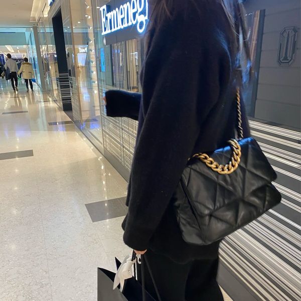 diamond lattice bag chain 19 bags 2023 metallic lady luxury r brand fashion shoulder handbags quality women phone wallets artwork purse tote
diamond lattice bag chain 19 bags 2023 metallic lady luxury r brand fashion shoulder handbags quality women phone wallets artwork purse tote