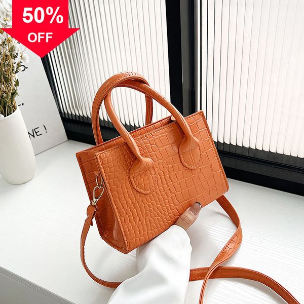 designer evening bag new shoulder mini hand net red small women 2022 summer style stone pattern tote msenger armpit portable square
designer evening bag new shoulder mini hand net red small women 2022 summer style stone pattern tote msenger armpit portable square