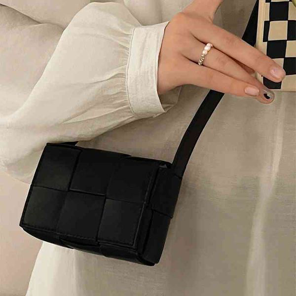 designer bags 2022 green cassette woven waist bag woven square tofu botegaass totes luxury chain vintage cassette pillow square dumpling 6fc
designer bags 2022 green cassette woven waist bag woven square tofu botegaass totes luxury chain vintage cassette pillow square dumpling 6fc