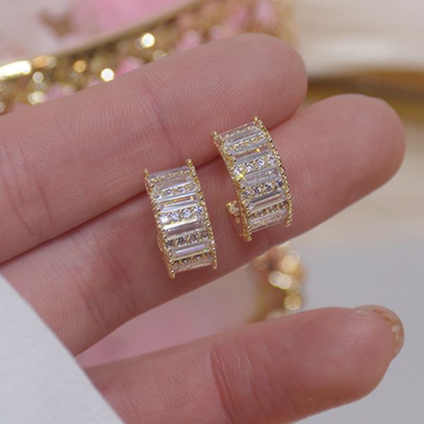charm fashion jewelry c shaped micro inlaid zircon exquisite 14k real gold simple stud earrings for woman holiday daily earring 220920, Golden
charm fashion jewelry c shaped micro inlaid zircon exquisite 14k real gold simple stud earrings for woman holiday daily earring 220920, Golden