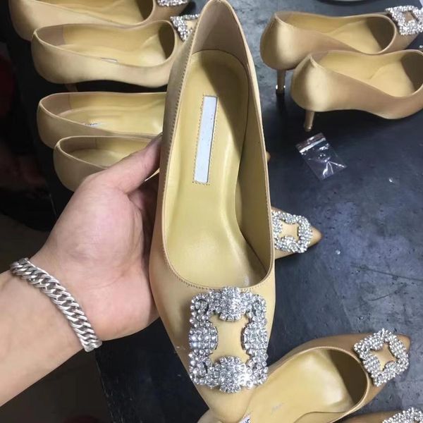 2023 new brand designer party wedding shoes bride women ladies sandals fashion dress shoes pointed toe high heels leather outso 9.5cm with b, Black
2023 new brand designer party wedding shoes bride women ladies sandals fashion dress shoes pointed toe high heels leather outso 9.5cm with b, Black