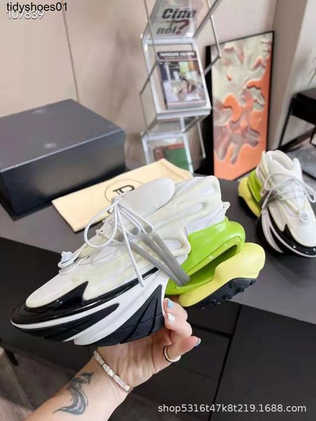 2022 new uncle balmas spaceship space shoes men's and women's shoes shock absorbing sports casual shoes, Black
2022 new uncle balmas spaceship space shoes men's and women's shoes shock absorbing sports casual shoes, Black
