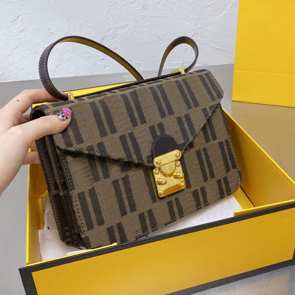 luxury saddle crossbody fends bags for womens multicolor handbag designer sling bag baguette tote shoulder purses woman 7a fashion wallet 8q
luxury saddle crossbody fends bags for womens multicolor handbag designer sling bag baguette tote shoulder purses woman 7a fashion wallet 8q