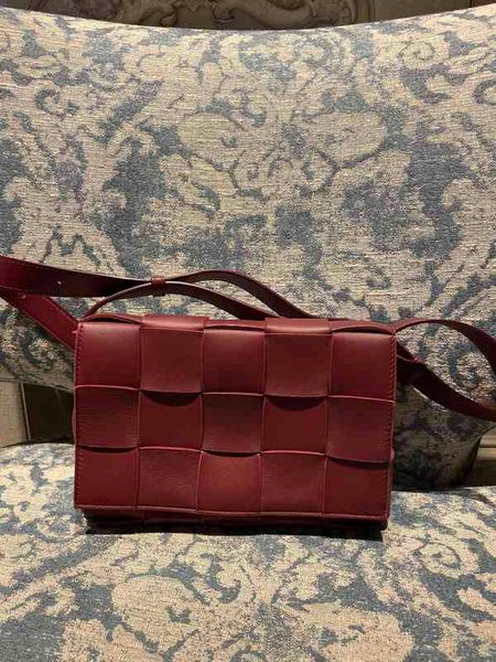 designer bags 2022 green cassette woven waist bag woven square tofu botegaass totes luxury chain vintage cassette pillow square dumpling uho
designer bags 2022 green cassette woven waist bag woven square tofu botegaass totes luxury chain vintage cassette pillow square dumpling uho