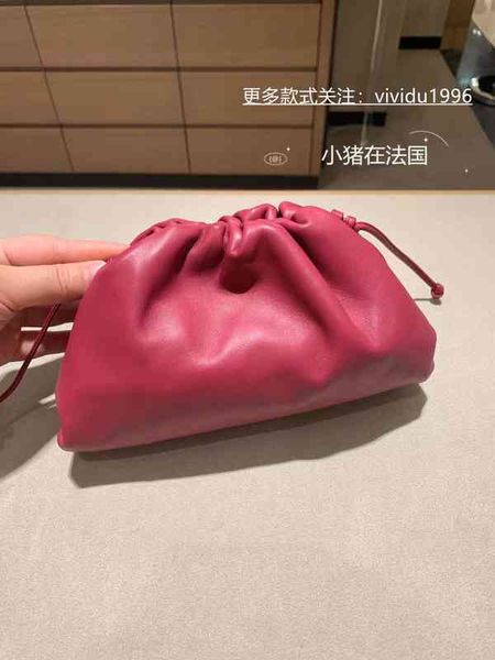 designer bags 2022 green cassette woven waist bag woven square tofu botegaass totes luxury chain vintage cassette pillow square dumpling gqj
designer bags 2022 green cassette woven waist bag woven square tofu botegaass totes luxury chain vintage cassette pillow square dumpling gqj