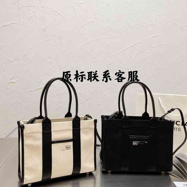 italy balencigas bags 2021 new b paris black and white letter canvas handbag large capacity single shoulder diagonal straddle tote bag for m
italy balencigas bags 2021 new b paris black and white letter canvas handbag large capacity single shoulder diagonal straddle tote bag for m