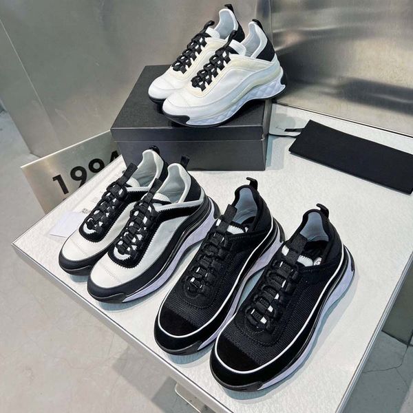 luxury casual shoes running reflective shoes trainers leisure shoe vintage suede leather all-match stylist sneaker patchwork platform lace-u
luxury casual shoes running reflective shoes trainers leisure shoe vintage suede leather all-match stylist sneaker patchwork platform lace-u