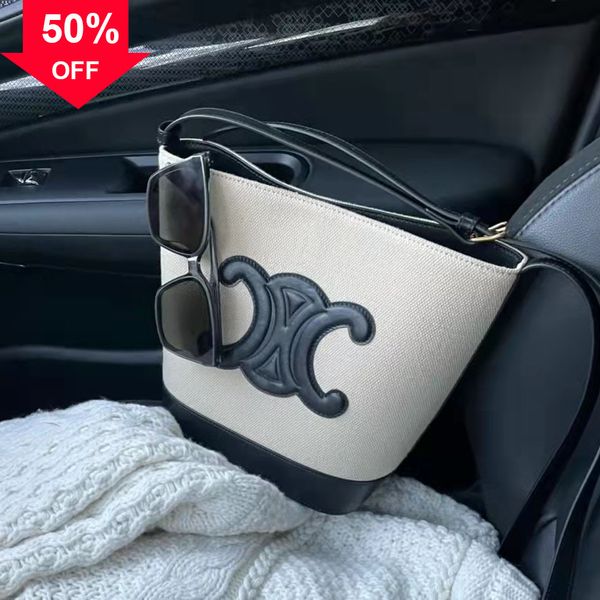 designer evening bag new shoulder mini hand 2022 leather arc de triomphe bucket high-capacity tote bag lisa one msenger women's fashion
designer evening bag new shoulder mini hand 2022 leather arc de triomphe bucket high-capacity tote bag lisa one msenger women's fashion