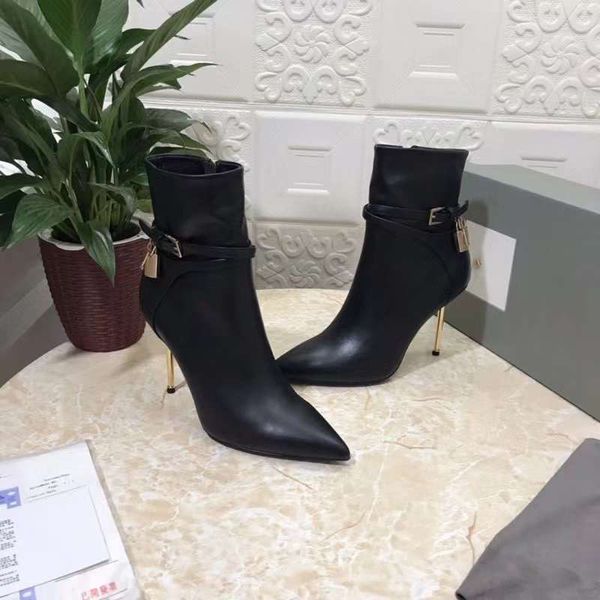 european designer women's short boots martin boots adhesive slip on sheepskin classic shoes soft leather letter decoration thick gold h, Black
european designer women's short boots martin boots adhesive slip on sheepskin classic shoes soft leather letter decoration thick gold h, Black