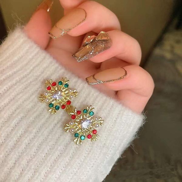 stud korean cute christmas earrings fashion colorful crystal zircon snowflake for women winter ear jewelry xmas gift 220920, Golden;silver
stud korean cute christmas earrings fashion colorful crystal zircon snowflake for women winter ear jewelry xmas gift 220920, Golden;silver
