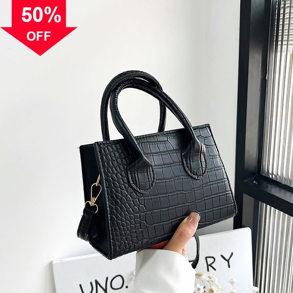 designer evening bag new shoulder mini hand simple fashionable h fashion style autumn winter 2022 msenger bag small square
designer evening bag new shoulder mini hand simple fashionable h fashion style autumn winter 2022 msenger bag small square