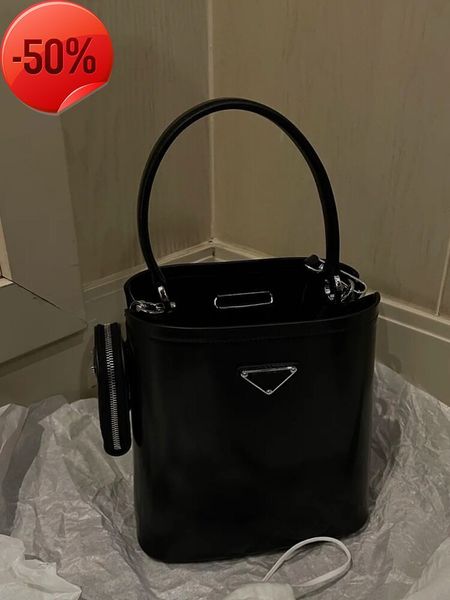 50% off factory clearance specials clutch bags evening wallets ladies shoulder bucket female new red same heavy portable broadband single di
50% off factory clearance specials clutch bags evening wallets ladies shoulder bucket female new red same heavy portable broadband single di