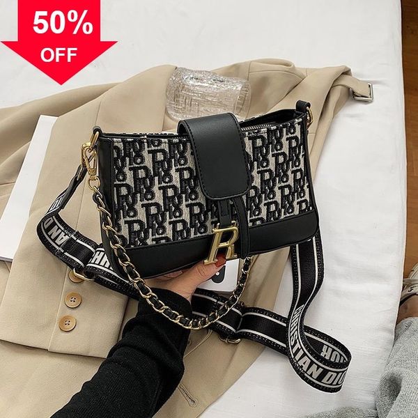 designer evening bag new shoulder mini hand bag women's fashion stick armpit msenger small square
designer evening bag new shoulder mini hand bag women's fashion stick armpit msenger small square