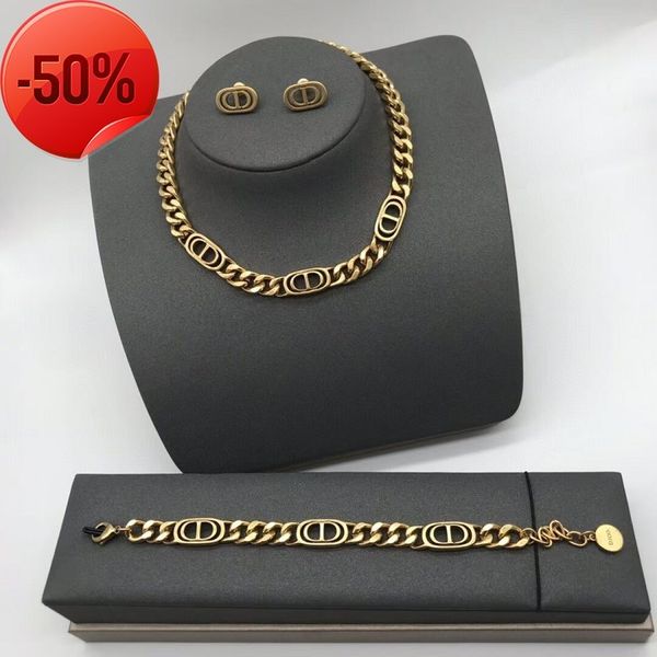 50% off factory clearance sale designer new brand jewelry necklace charm d earrings classic letter feminine red clavicle chain bracelet, Silver
50% off factory clearance sale designer new brand jewelry necklace charm d earrings classic letter feminine red clavicle chain bracelet, Silver