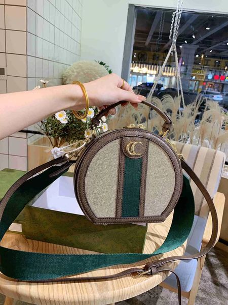 2021 ladies round design handbag fashion ladie shoulder bags women messenger bag wallet two shoulders straps0, Black;red
2021 ladies round design handbag fashion ladie shoulder bags women messenger bag wallet two shoulders straps0, Black;red