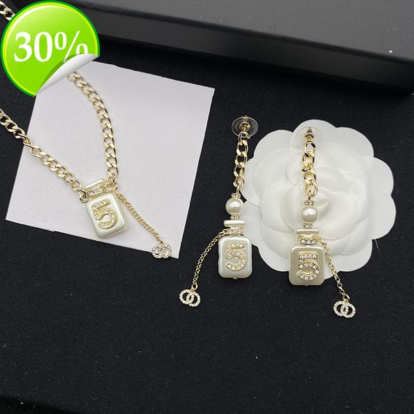 designer women's fashion necklaes new small fragrane double white perfume bottle neklae granny number 5 pendant womens temperament coll, Silver
designer women's fashion necklaes new small fragrane double white perfume bottle neklae granny number 5 pendant womens temperament coll, Silver