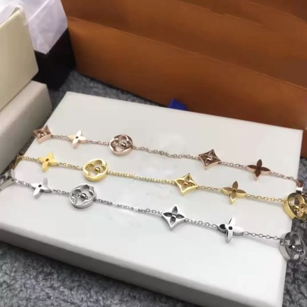 designer bracelet fashion accessories flower charm bracelets trend style highly quality lovers gift party designer jewelry letter round pend, Golden;silver
designer bracelet fashion accessories flower charm bracelets trend style highly quality lovers gift party designer jewelry letter round pend, Golden;silver