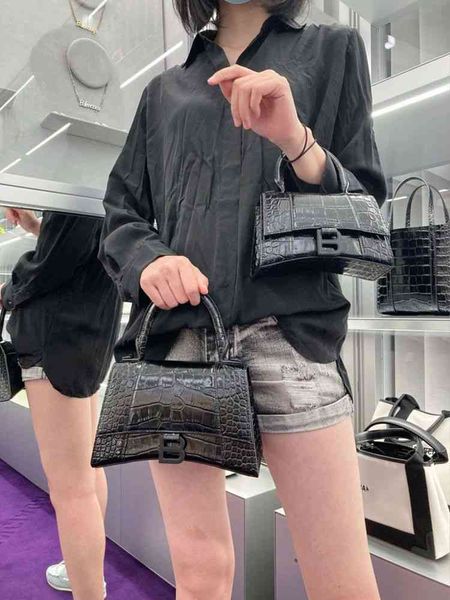 designer balencigas bag high definition b family crocodile pattern hourglass bag women's 2022 new single shoulder crossbody mini hand l
designer balencigas bag high definition b family crocodile pattern hourglass bag women's 2022 new single shoulder crossbody mini hand l