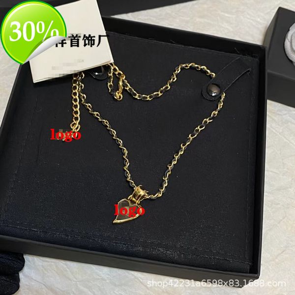 designer women's fashion necklaces xiaoxiangjia black peach heart leather enamel brooch xiangjia earrings, Silver
designer women's fashion necklaces xiaoxiangjia black peach heart leather enamel brooch xiangjia earrings, Silver