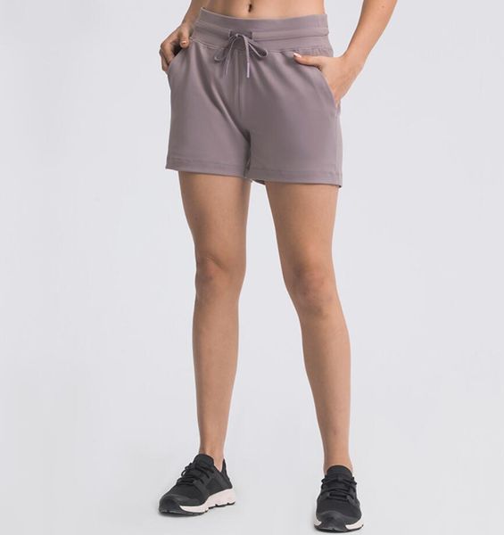 drawstring waist yoga shorts outdoor leisure running fitness sports underwear gym pants, White;black
drawstring waist yoga shorts outdoor leisure running fitness sports underwear gym pants, White;black
