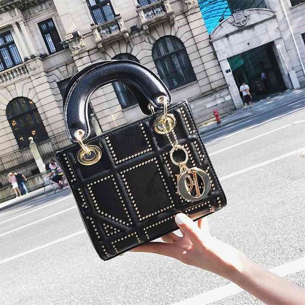 shoulder bags bags korean female hand leisure simple messenger small square factory store 75% off
shoulder bags bags korean female hand leisure simple messenger small square factory store 75% off