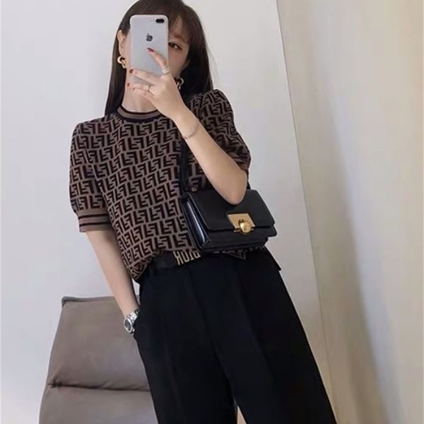 2023 new clothing winter high version zhixian same women's clothes short sleeve khaki letter t-shirt ice old flower, White
2023 new clothing winter high version zhixian same women's clothes short sleeve khaki letter t-shirt ice old flower, White