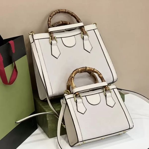 2022 designer bamboo tote bags 27cm or 20cm womens tote purses ladies handbags fashion crossbody shoulder bag mens hand briefcases made of l, Black;red
2022 designer bamboo tote bags 27cm or 20cm womens tote purses ladies handbags fashion crossbody shoulder bag mens hand briefcases made of l, Black;red