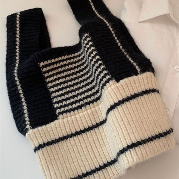 women's sweaters korean chic elegant sweater vest women vintage gilets sans manches college style hit color patchwork striped coat chal, White;black
women's sweaters korean chic elegant sweater vest women vintage gilets sans manches college style hit color patchwork striped coat chal, White;black