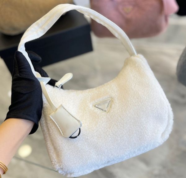 22ss classic new fashion evening bag luxury women handbags purse underarm style with five colors
22ss classic new fashion evening bag luxury women handbags purse underarm style with five colors