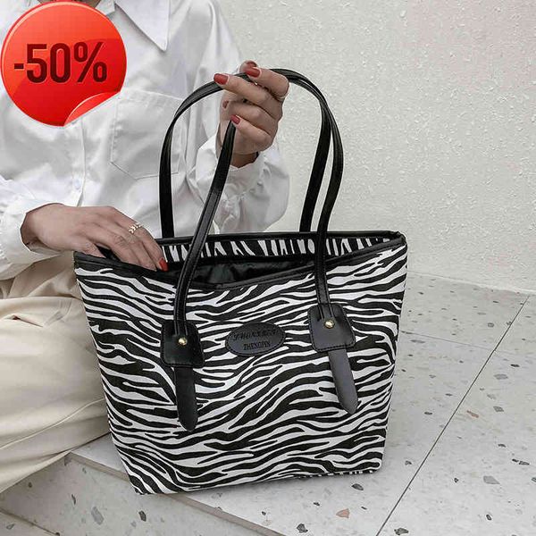 evening clutchesfactory clearance specials 50% off designer evening bags 2022 new wholale women's trend letter texture shoulder portabl
evening clutchesfactory clearance specials 50% off designer evening bags 2022 new wholale women's trend letter texture shoulder portabl