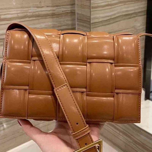 luxury women bottegass handbags venetas woven pillow niche design leather women's 2022 new messenger versatile small square high sense
luxury women bottegass handbags venetas woven pillow niche design leather women's 2022 new messenger versatile small square high sense