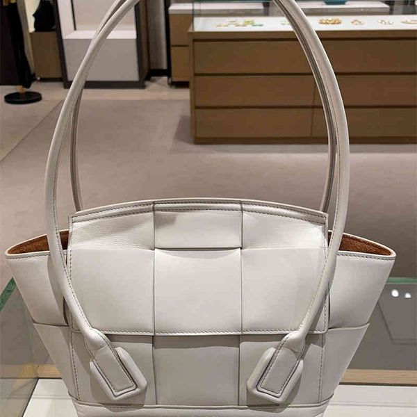 designer bags 2022 green cassette woven waist bag woven square tofu botegaass totes luxury chain vintage cassette pillow square dumpling 0cw
designer bags 2022 green cassette woven waist bag woven square tofu botegaass totes luxury chain vintage cassette pillow square dumpling 0cw