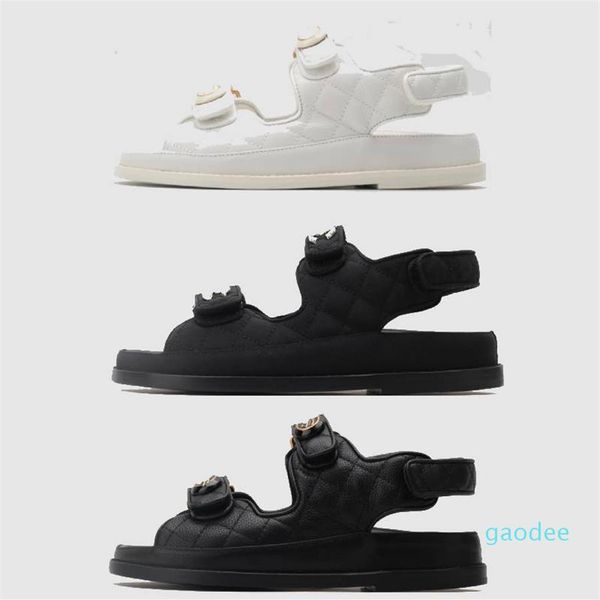 2021 calf leather quilt belt sandals quilted paris fashion platform black white beach classic flat woman summer design women's 35-271f
2021 calf leather quilt belt sandals quilted paris fashion platform black white beach classic flat woman summer design women's 35-271f