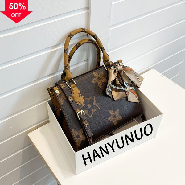 designer evening bag new shoulder mini hand printed fashion hand women's 2022 one msenger large capacity tote bag
designer evening bag new shoulder mini hand printed fashion hand women's 2022 one msenger large capacity tote bag